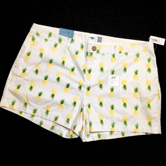 Old Navy Pants - NWT Old Navy 3.5” Pineapple Short Women’s Size 14